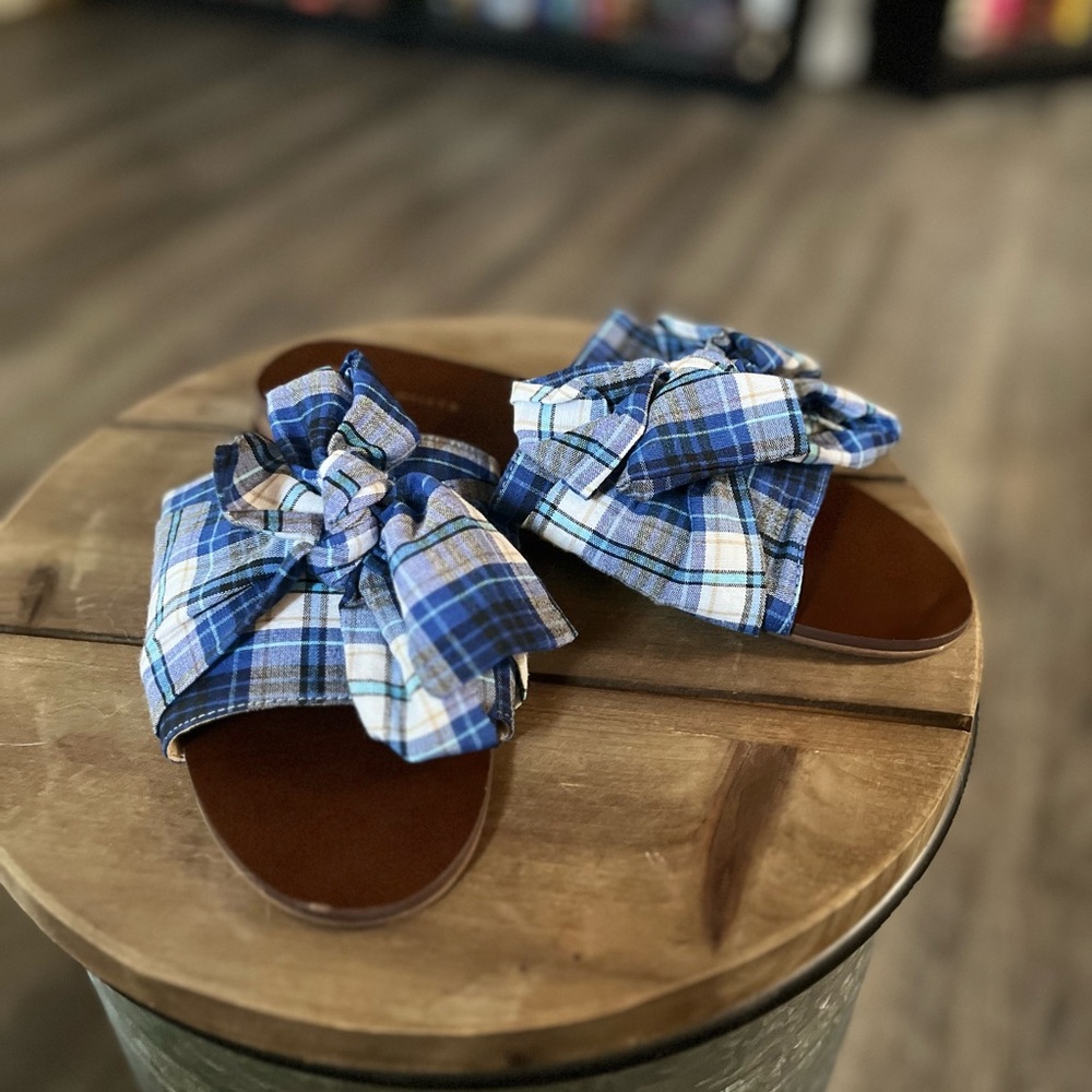 NWOT E8 by Miista sandals